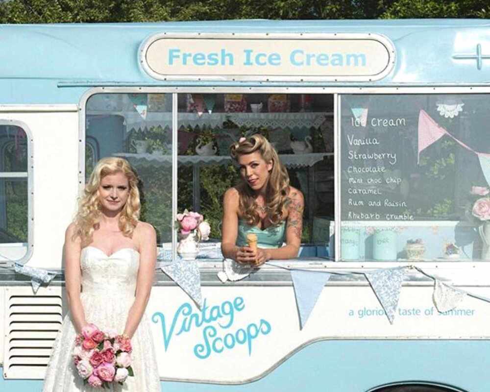 Vintage Scoops Ice-Cream Food Truck